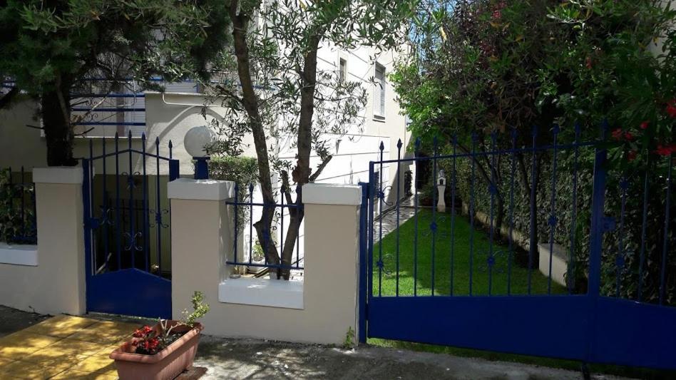 Ideal Family House Néa Péramos Buitenkant foto